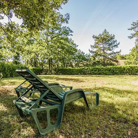 Holiday Home In Salignac With Pool & Views, Cleaning Included Casa vacanze *
